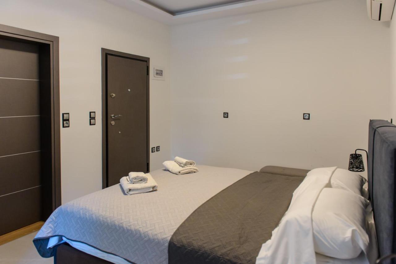 Casa D' Irene Near Airport, 200 Mtrs From The Beach, Artemis Center Apartment *