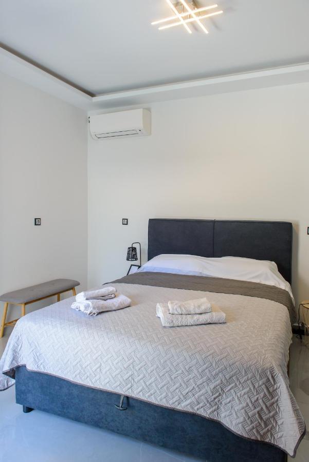 Appartement Casa D' Irene Near Airport, 200 Mtrs From The Beach, Artemis Center *